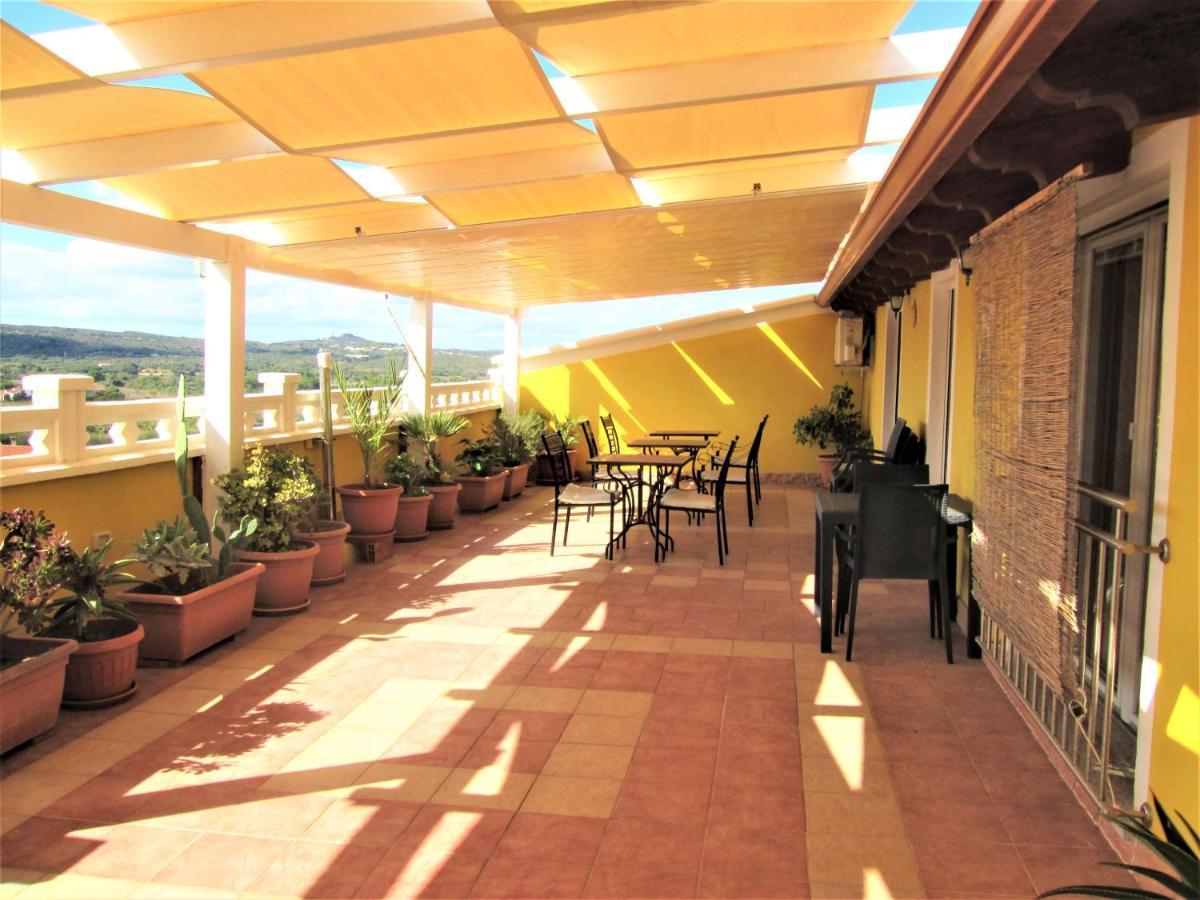 B&B Le Terrazze Isola Di S. Antioco Sant'Antìoco Eksteriør billede