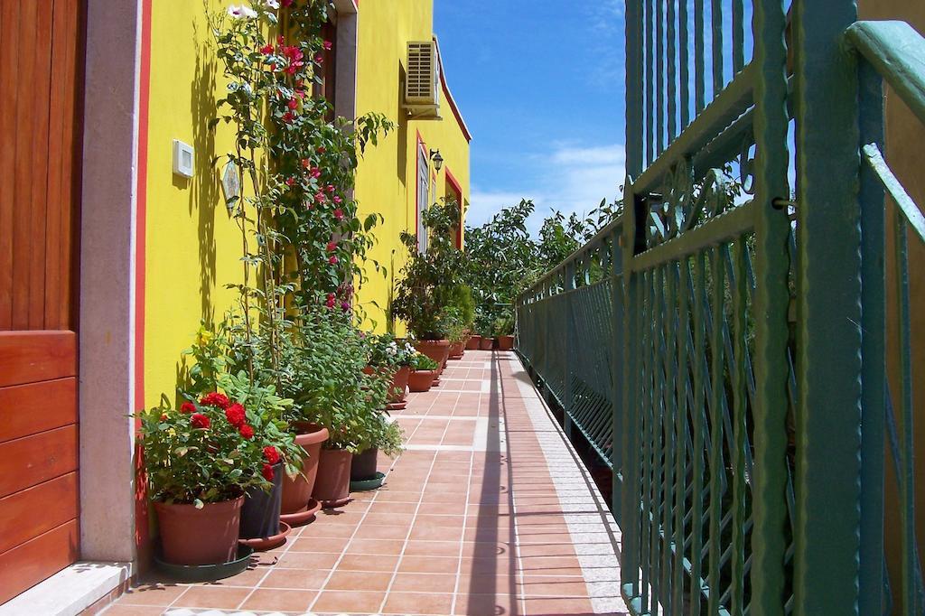 B&B Le Terrazze Isola Di S. Antioco Sant'Antìoco Eksteriør billede
